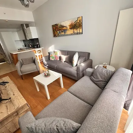 Divan - Guenesli Near Atakoey Metro Station Стамбул