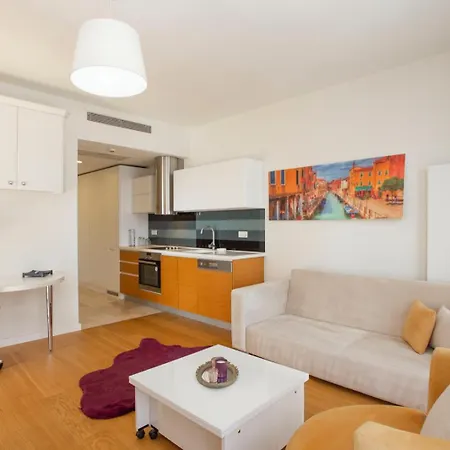 Апартаменты Divan - Guenesli Near Atakoey Metro Station