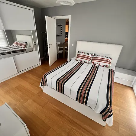 Divan - Guenesli Near Atakoey Metro Station Apartman *